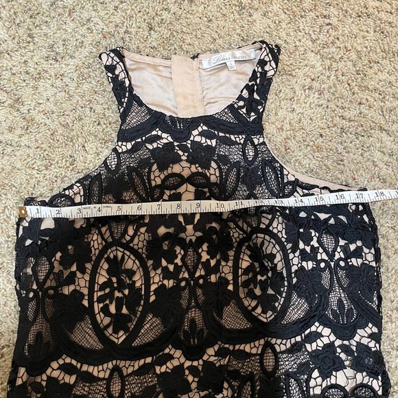 Lovers + Friends Caspian Lace Dress - Picture 13 of 14